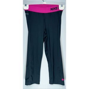 Nike black capris size small